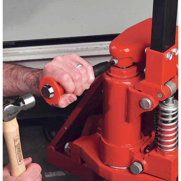 AK2081_ACT_IMPACT_BOLT_REMOVAL__13785
