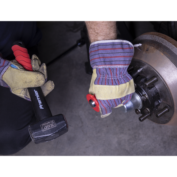 AK2081_ACT_IN_USE_PIC2_DFC0313690__03421