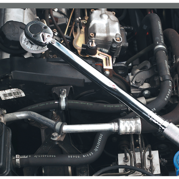 AK224_ACT_TORQUE_OVER_ENGINE_WITH_VS530_GAUGE_DFC1708048__49211