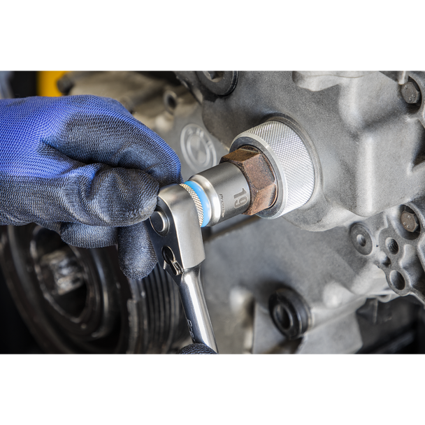 AK2660_ACT_IN_USE_DFC1191897__94123