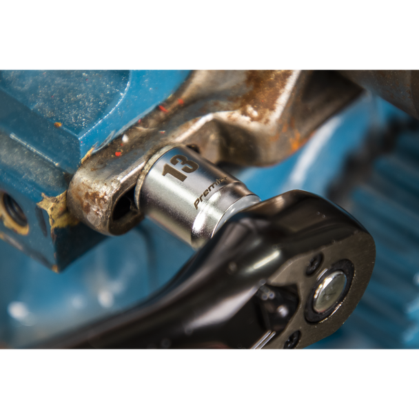 AK2660_ACT_IN_USE_PIC2_DFC1296579__49466