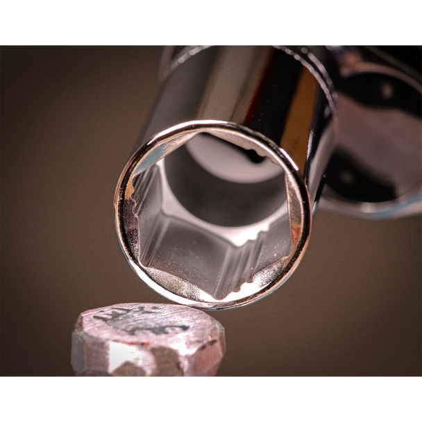 AK2744_ACT_CLOSE_UP__27139