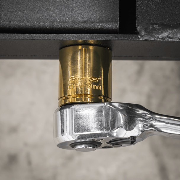 AK285.V4_ACT_IN_USE_PIC3_DFC1695816__67360