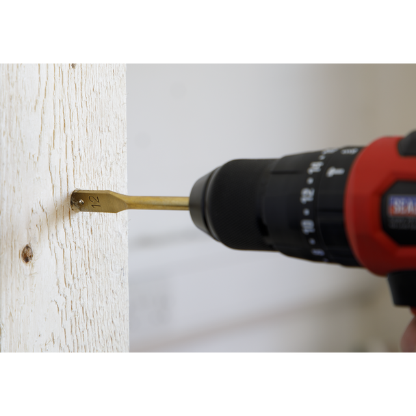 AK3707FW_ACT_IN_USE_DFC1002414__89124