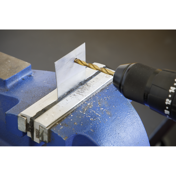 AK3717TCM_ACT_IN_USE_HSS_DFC1002428__20904
