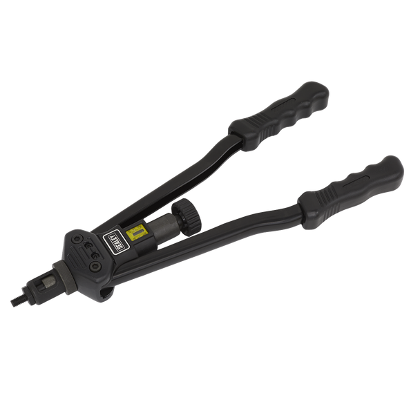 AK3985.V2_LESS_ACCESSORIES_DFC1428872__97043 (1)
