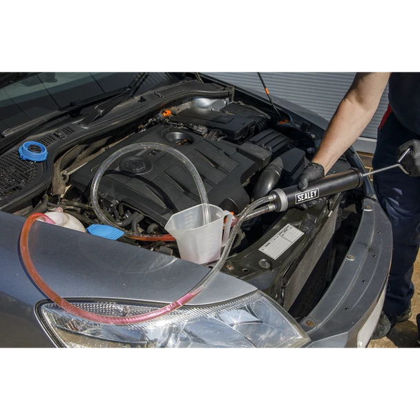 AK471_ACT_IN_USE_DFC1425548__96265