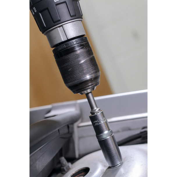 AK4929_ACT_IN_USE__54081