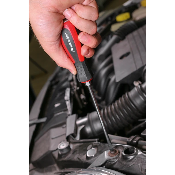 AK4932.V2_ACT_SLOTTED_IN_USE__83459