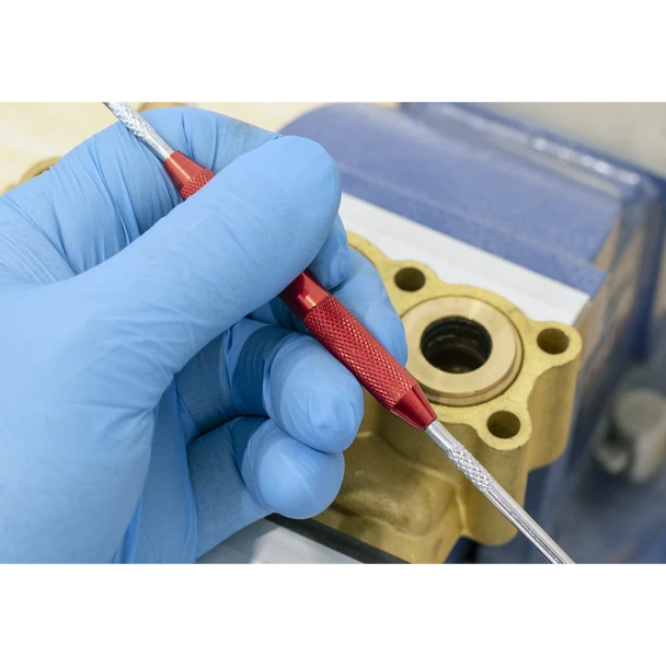 AK522.V4_ACT_IN_USE_PIC4_DFC1450758__68216