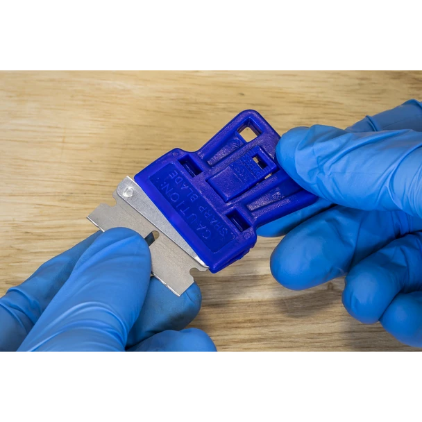 AK5227_ACT_ATTACHING_BLADE_DFC1429670__73421