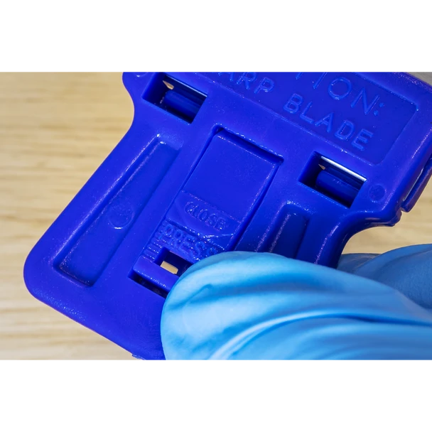 AK5227_ACT_CLOSE_BUTTON_DFC1429672__61164
