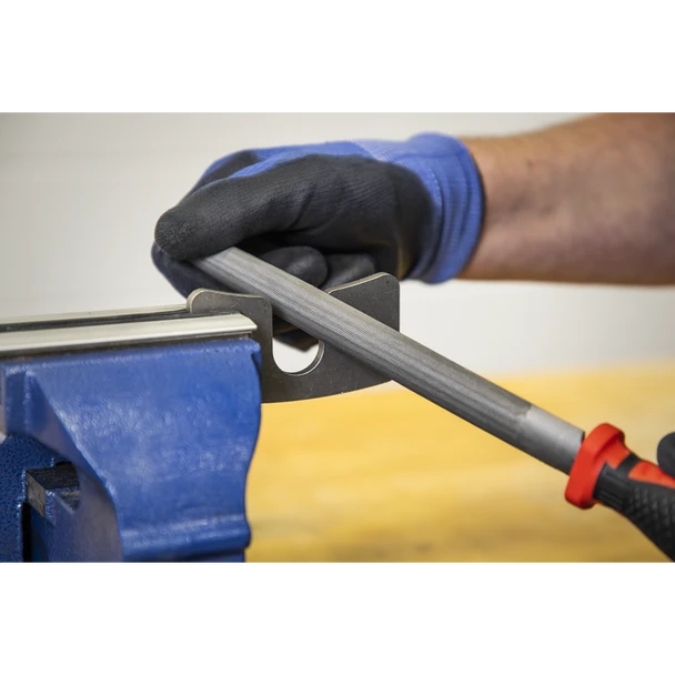 AK5731_ACT_IN_USE_CLOSE_PIC2_DFC1476623__34226