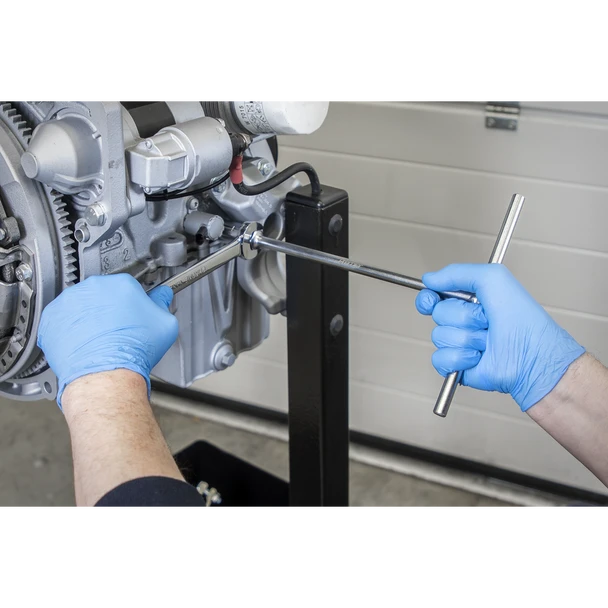 AK5826_ACT_IN_USE_WITH_SPANNER_DFC1401953__36047
