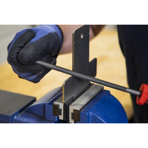 AK5862_ACT_IN_USE_CLOSE_PIC3_DFC1420508__46097