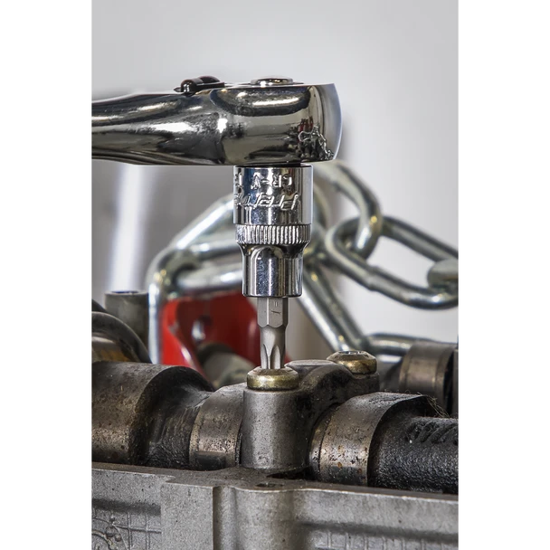 AK6193.V3_ACT_IN_USE_CLOSE_DFC1364600__11776