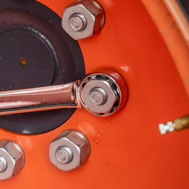 AK6324321_ACT_IN_USE_PIC5_DFC1296934__48037