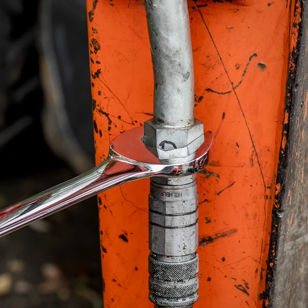 AK632438_ACT_IN_USE_PIC2_DFC1434911__86923