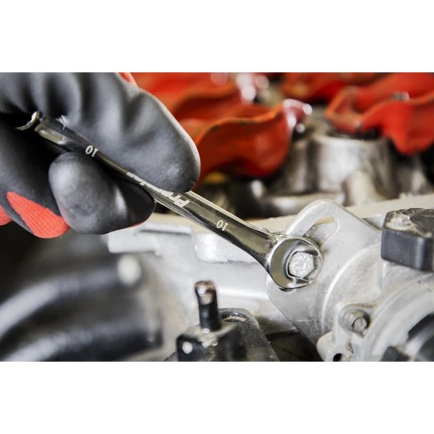 AK63265_ACT_IN_USE_PIC3_DFC1274322__21836