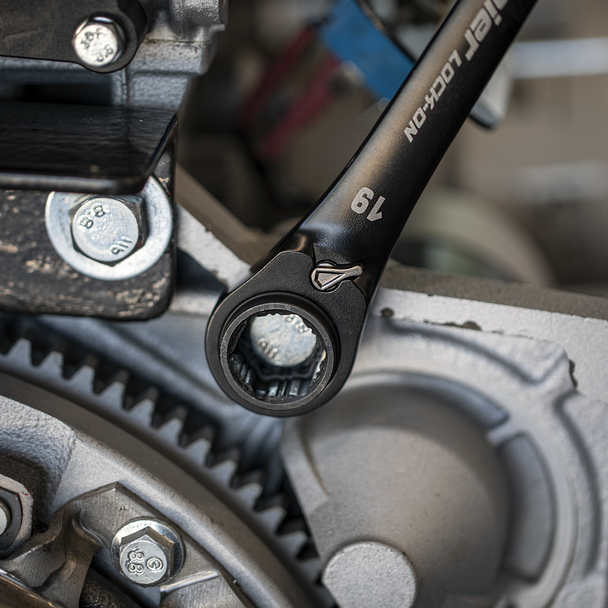 Sealey AK63923 ⏐ Black Series 4-in-1 Reversible Lock-On™ Ratchet Ring Spanner