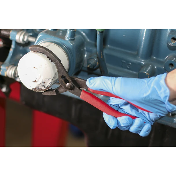 AK6411.V4_ACT_IN_USE_PIC2_DFC1414818__96335