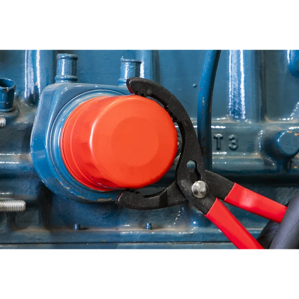 AK6412.V3_ACT_IN_USE_CLOSE_DFC1435070__94090