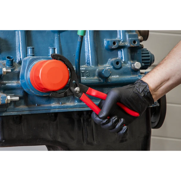 AK6412.V3_ACT_IN_USE_PIC2_DFC1435071__53392