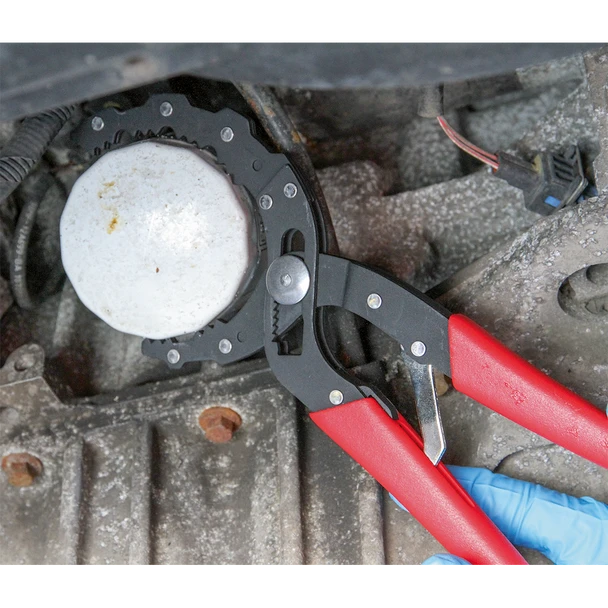 AK6419_ACT_IN_USE__05054