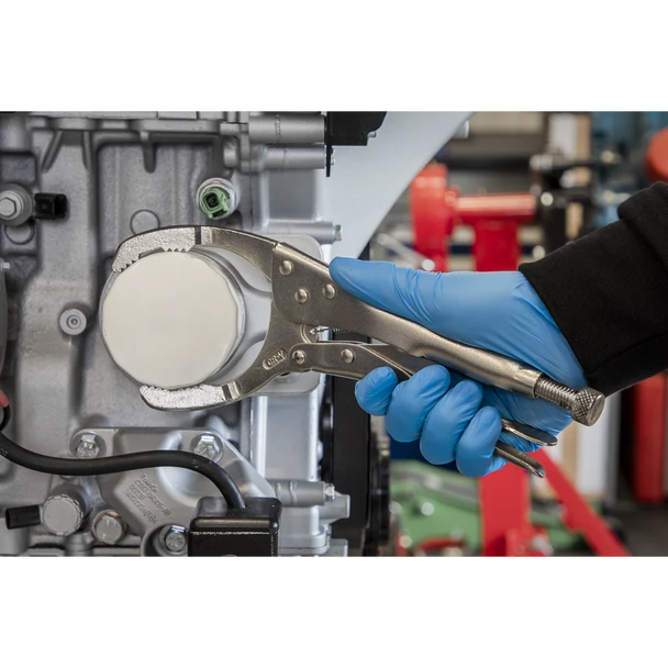 AK6423_ACT_IN_USE_PIC2_DFC1415225__01755