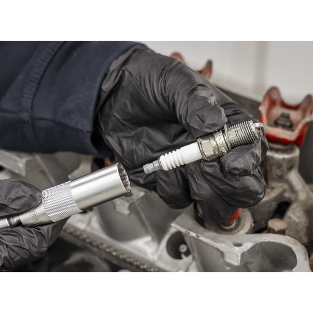 AK6575_ACT_IN_USE_PIC4_DFC1708084__69228