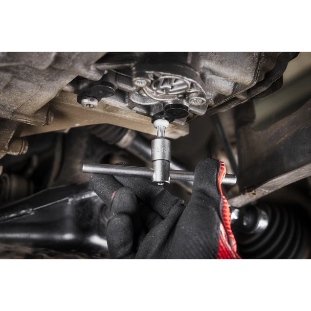 AK6586.V3_ACT_IN_USE_DFC1979420__32247