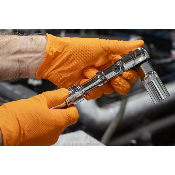 AK6682.V2_ACT_IN_USE_PIC4_DFC1464083__18430