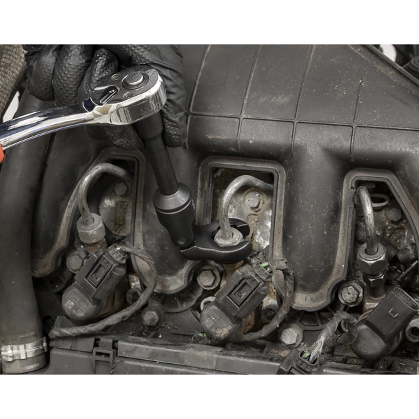 AK6901_ACT_IN_USE_DFC1810315__19594