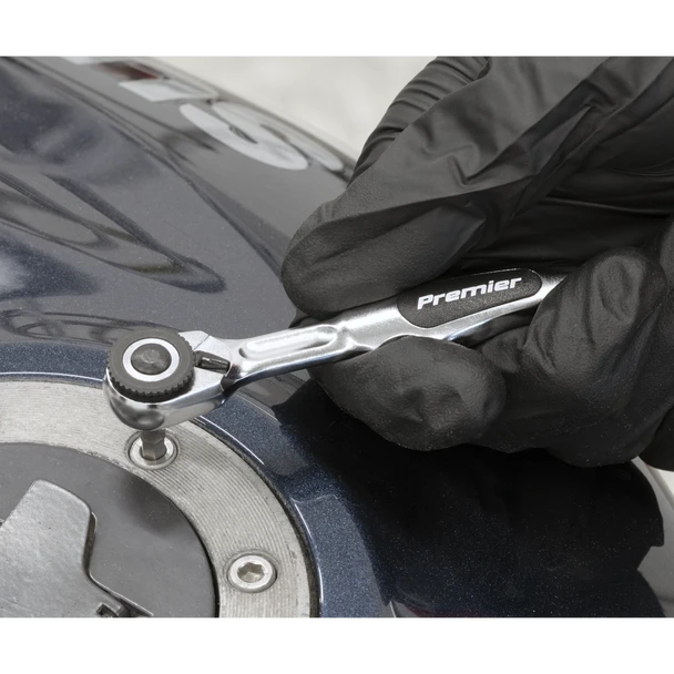 AK6970_ACT_IN_USE_PIC2_DFC1708092__30216