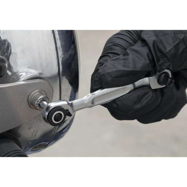 AK6972_ACT_IN_USE_DFC1708094__15437