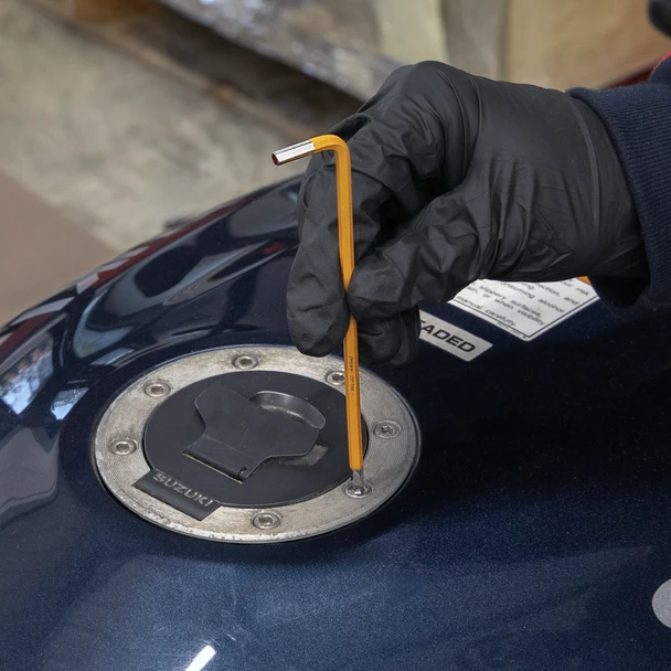 AK7175_ACT_IN_USE_PIC2_DFC1707009__27939