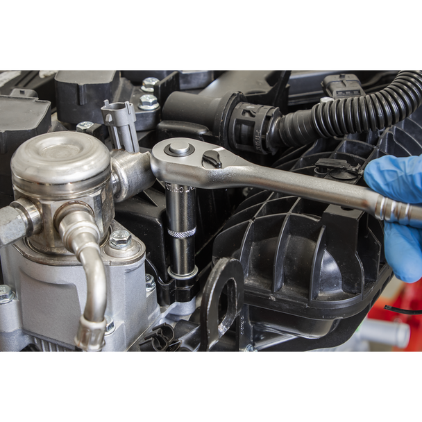 AK7931_ACT_IN_USE_PIC3_DFC1629935__05959