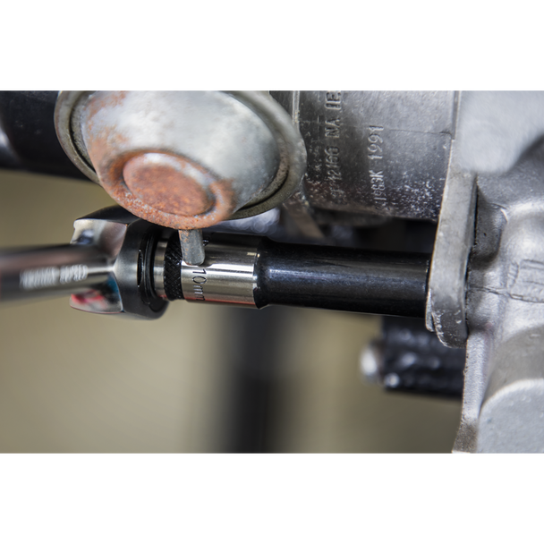 AK7993_ACT_IN_USE_PIC3_DFC1261250__44894