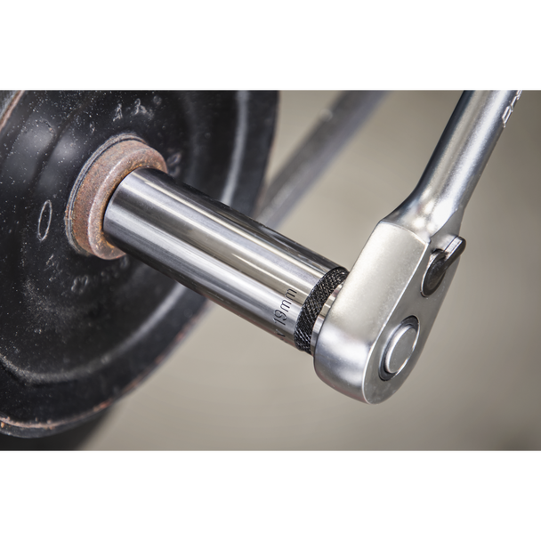 AK7995_ACT_IN_USE_PIC3_DFC1261274__53353