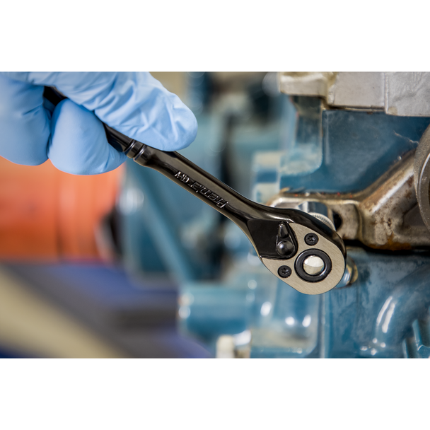 AK7997_ACT_IN_USE_PIC2_DFC1296978__31816