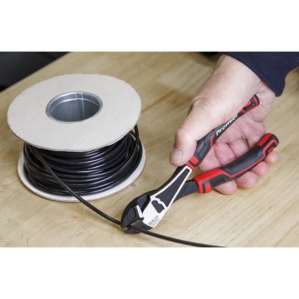 AK8375_ACT_IN_USE_DFC0842893__13422