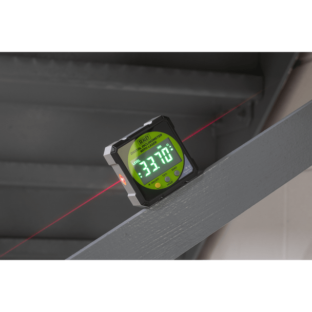 AK9991_ACT_IN_USE_PIC1_DFC1511000__64053