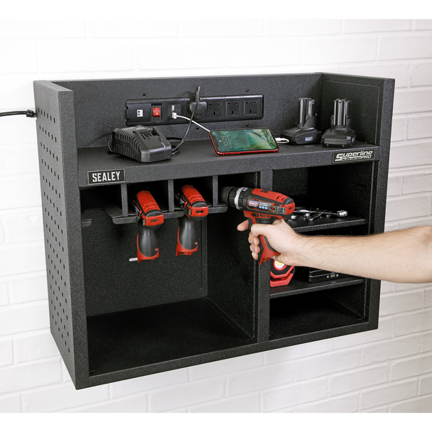 AP30SRBE_ACT_IN_USE_12V_DFC0613581__06563