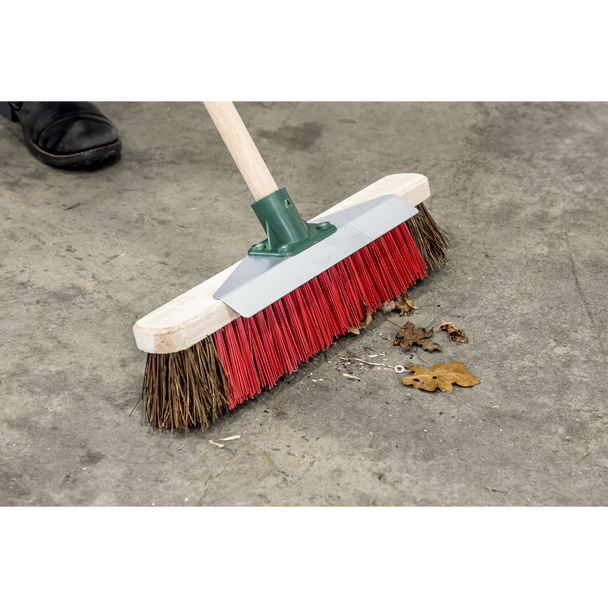 Sealey BM16SC | Heavy-Duty Stiff/Hard Bristle Broom with Scraper 16"(405mm)