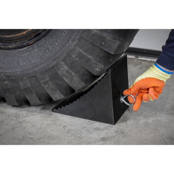 Sealey CWC01 │ Heavy-Duty Rubber Wheel Chock - Single