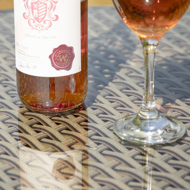 Sealey DG65 │ Dellonda Chester Rattan Wicker Round Outdoor Table with Tempered Glass Top