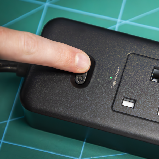 Sealey EL34USBB │2.6m Extension Lead with USB Ports - Black