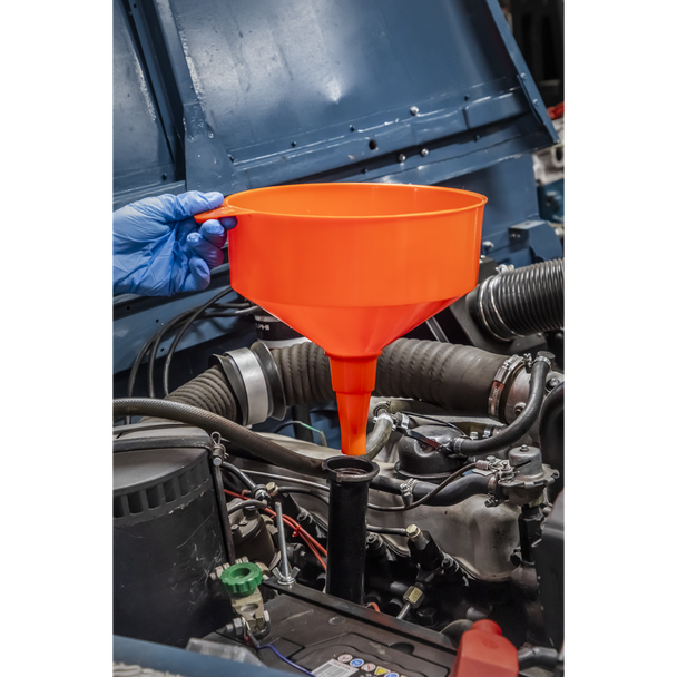 F3.V2_ACT_IN_USE_PIC2_DFC1485596__49015