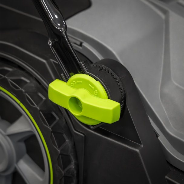 Sealey FSW70 │ Floor Sweeper 650mm