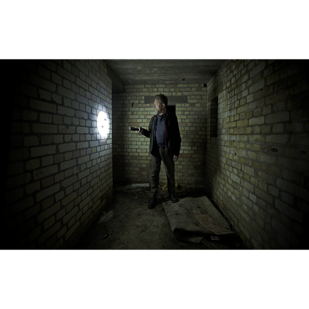 Sealey LED4493 ⏐ Rechargeable Aluminium Torch with Adjustable Focus 20W SMD LED